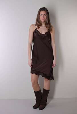 Haute L'Amitie Braune Naomi Asym Lingerie-Kleid