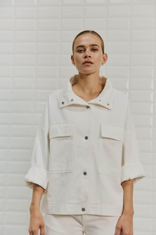 WITHBLACK Weiße Denimjacke