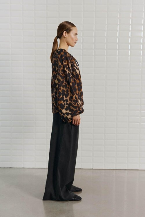 WITHBLACK Leopardenbluse