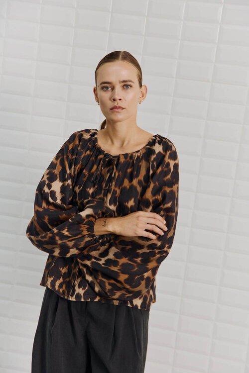 WITHBLACK Leopardenbluse