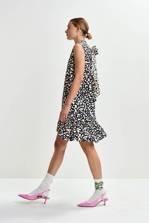 Essentiel Antwerp Schwarz/Off White Kleid