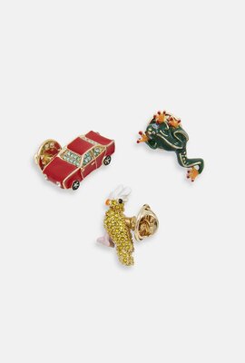 Essentiel Antwerp Goldene Stifte