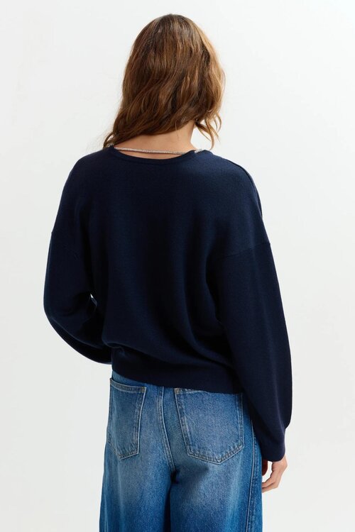 Essentiel Antwerp Dunkelblauer Pullover mit tiefem Rücken