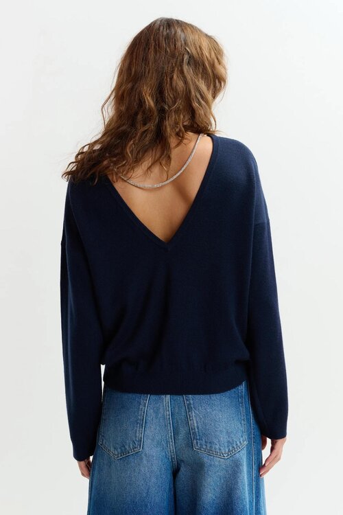 Essentiel Antwerp Dunkelblauer Pullover mit tiefem Rücken