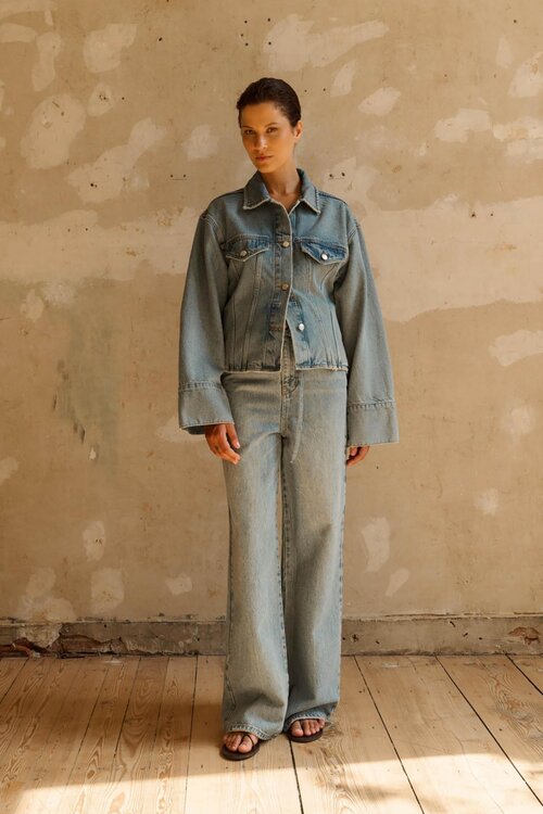 Club L'avenir Hellblaue Jeansjacke