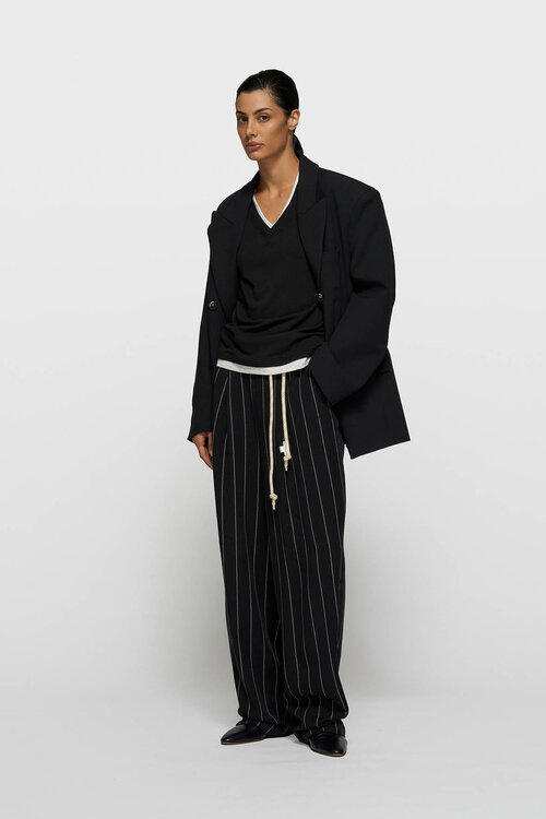 10Days Schwarzes zweilagiges V-Ausschnitt-T-Shirt