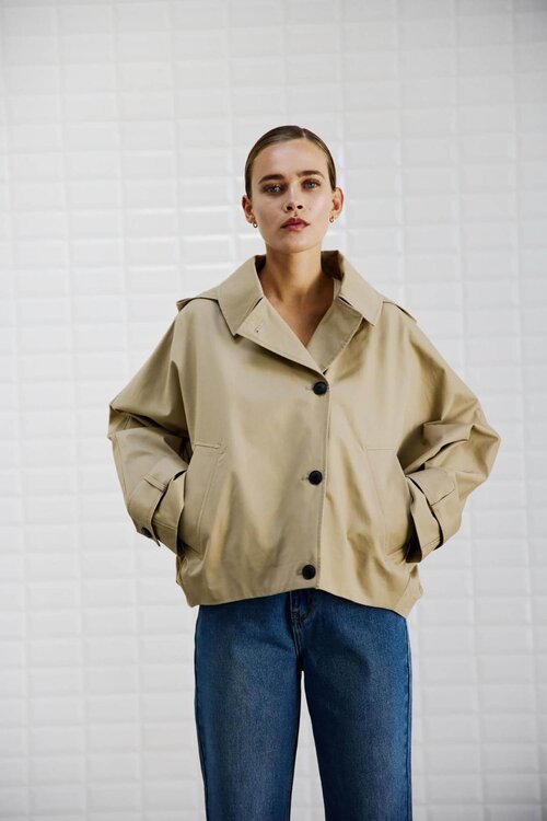 WITHBLACK Sandfarbene Kapuzenjacke