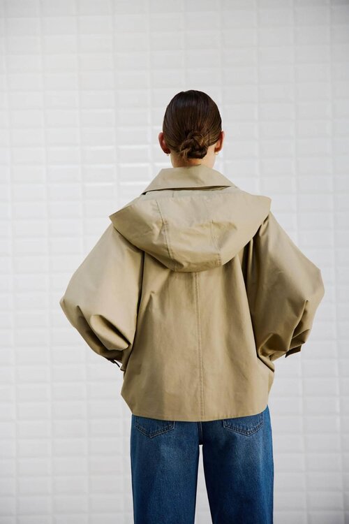 WITHBLACK Sandfarbene Kapuzenjacke