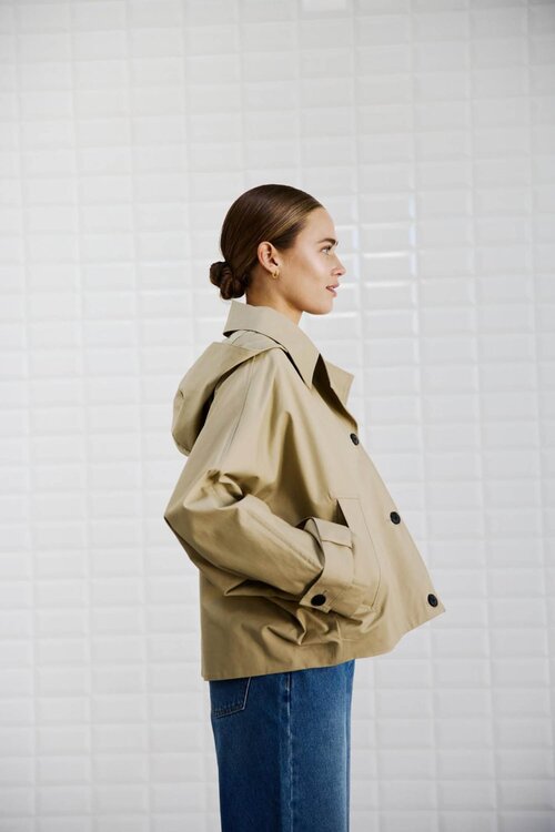 WITHBLACK Sandfarbene Kapuzenjacke