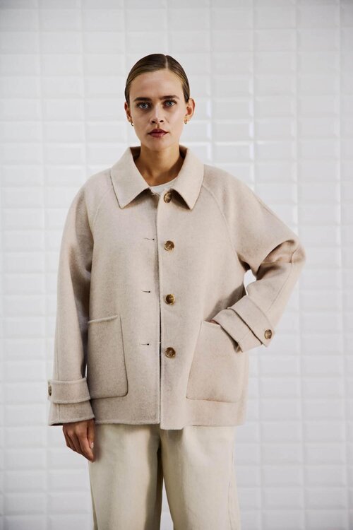 WITHBLACK Taupe Wolljacke