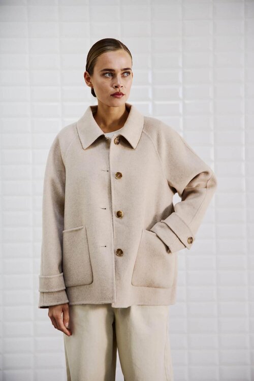 WITHBLACK Taupe Wolljacke