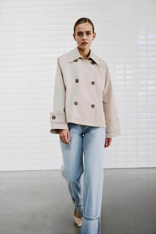 WITHBLACK Kurzer Trenchcoat in hellem Sandton