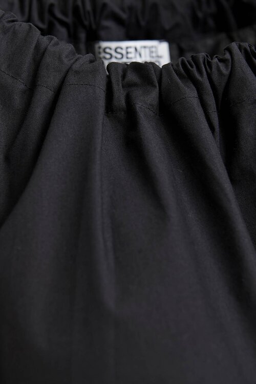 Essentiel Antwerp Schwarze Bluse