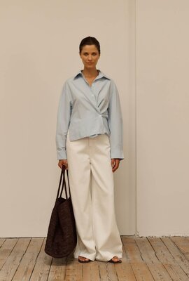 Club L'avenir Hellblaue Bluse