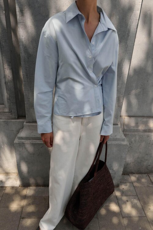 Club L'avenir Hellblaue Bluse