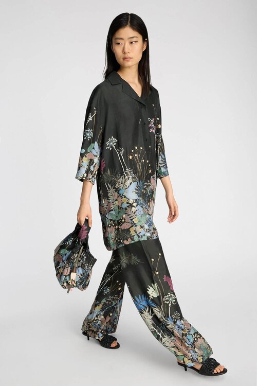 Munthe Schwarzes Ratana Kleid