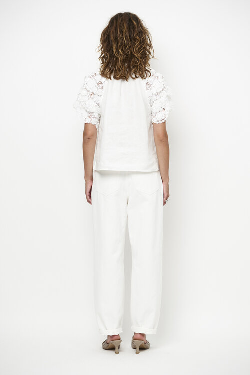 Dante 6 Weiße Jonille Spitzenbluse
