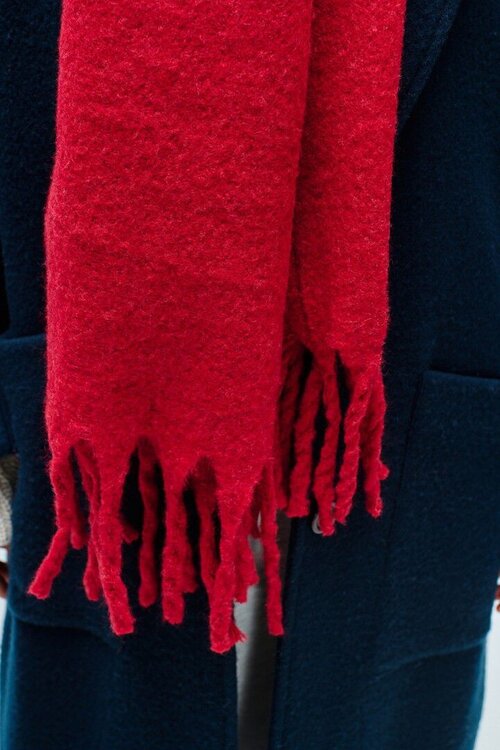 American Vintage Roter Strickschal