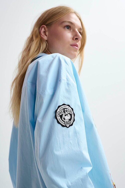 Essentiel Antwerp Blaues Snoopy-Patch-Hemd