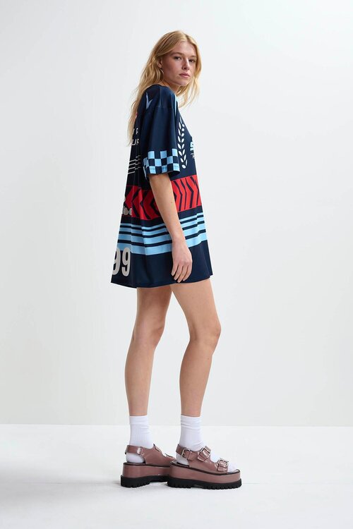 Essentiel Antwerp Dunkelblaues Oversized T-Shirt