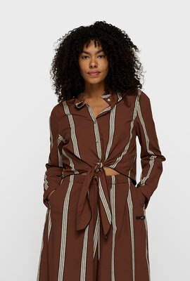 10Days Tiefbraune geknotete Bluse in verkürztem Schnitt