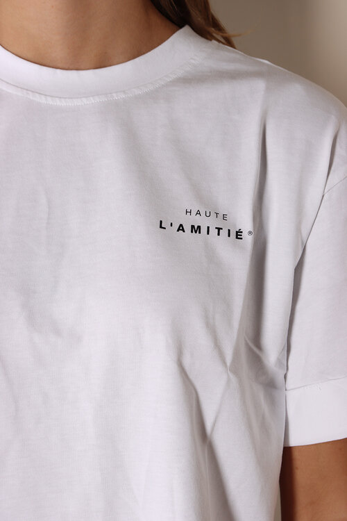 Haute L'Amitie Weißes Crop-T-Shirt mit Rundhalsausschnitt