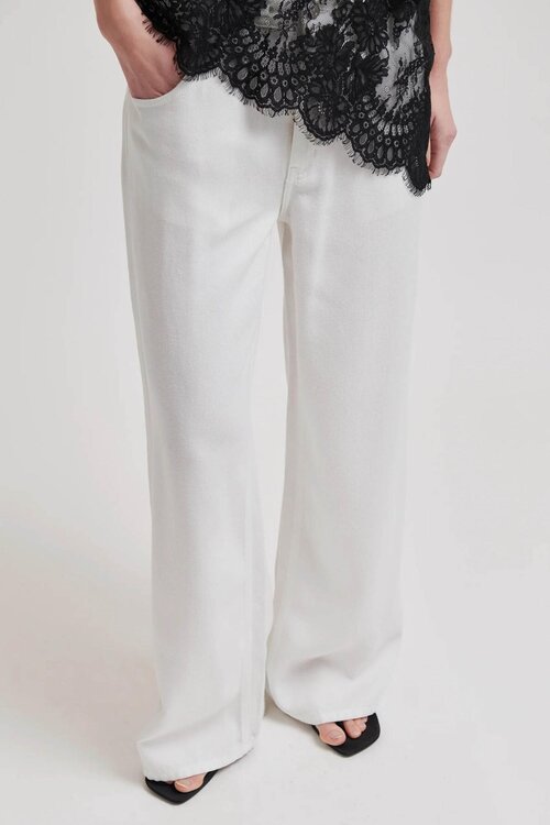 Second Female Weiße Irvine Jeans