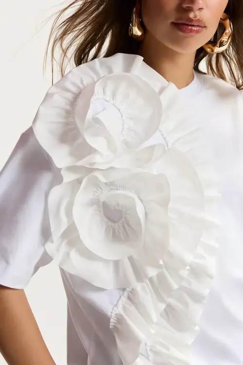 Essentiel Antwerp Weißes T-Shirt mit Blume