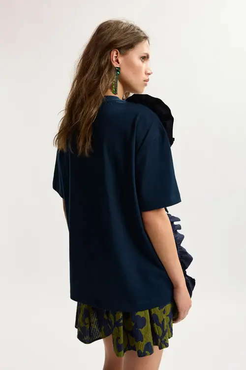 Essentiel Antwerp Marineblaues T-Shirt mit Blume