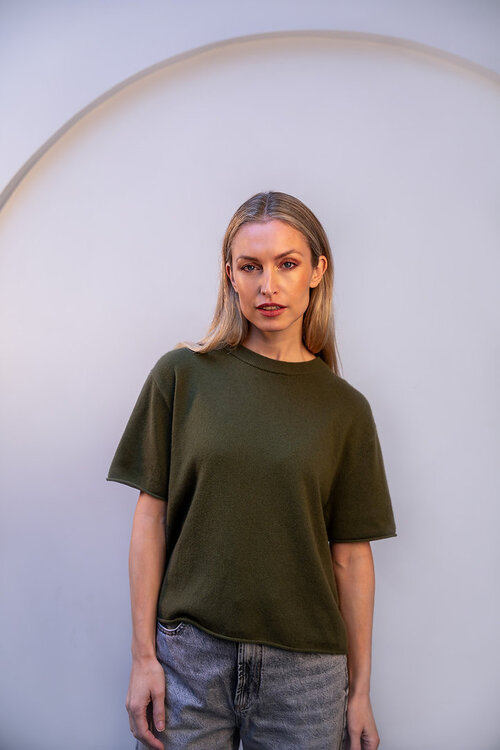 L'Ame de Julie Grünes Strick-T-Shirt 100% Kaschmir