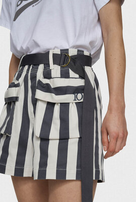 10Days Ecru/blaue Utility-Shorts mit Streifen