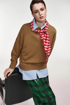 Essentiel Antwerp Pullover mit Schal Camel