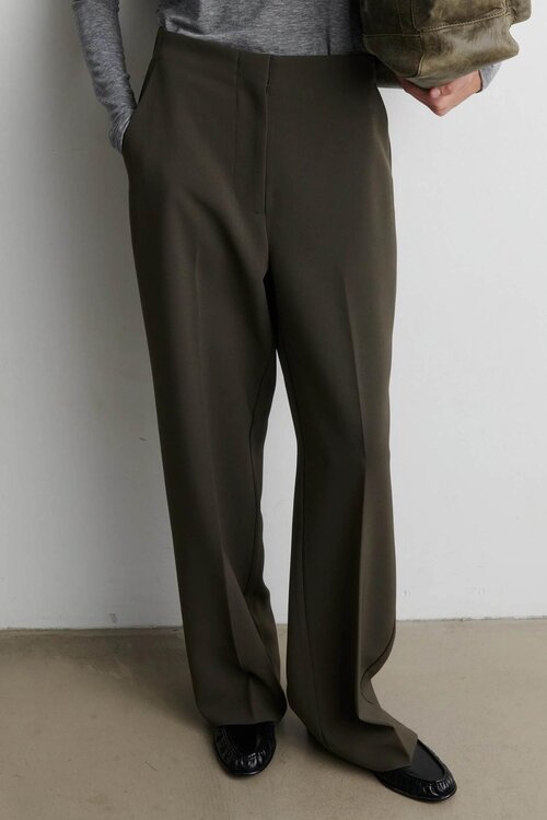 Second Female Olive Fique Hose