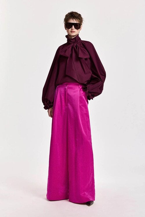 Essentiel Antwerp Bluse mit Schleifenkragen Bordeaux