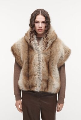 Studio AR by Arma Olena Faux-Fuchs-Bodywarmer
