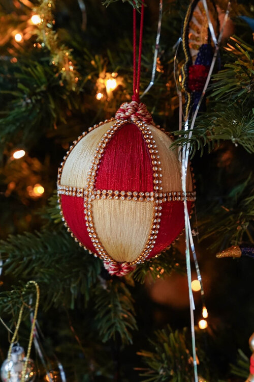Anna & Nina Goldener Glanz-Ornament