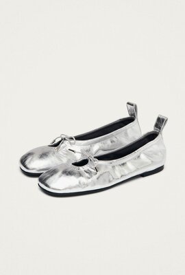 ALOHAS Silberne Rosalind Leder-Ballerinas