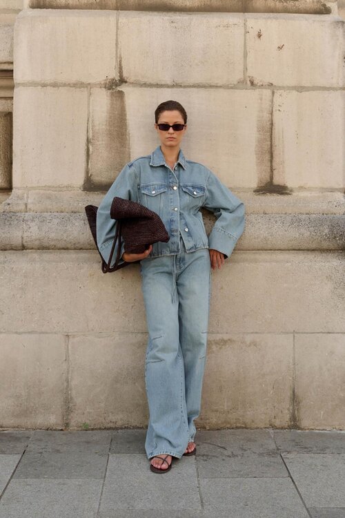 Club L'avenir Hellblaue Jeansjacke