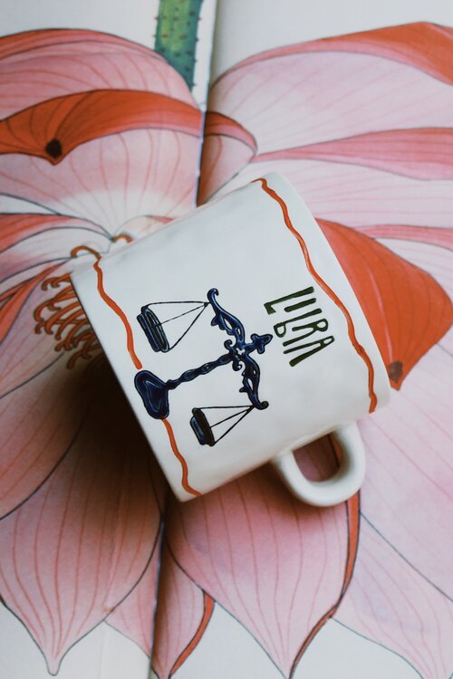 Anna & Nina Weiße Zodiac Waage Teetasse