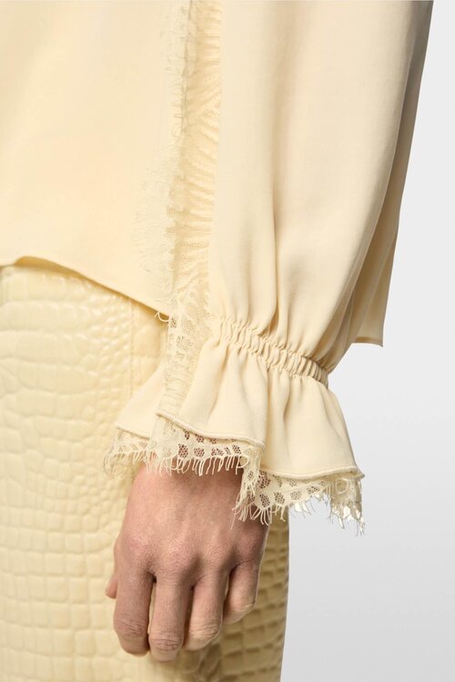 Marc Cain fließende Bluse mit Spitze wollweiß