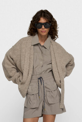 10Days Kurze Strickjacke mit Gürtel in Nebelgrau