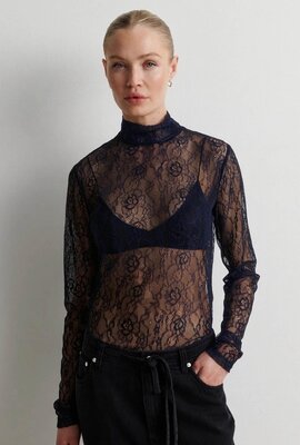 Second Female Luria Spitzenshirt blau