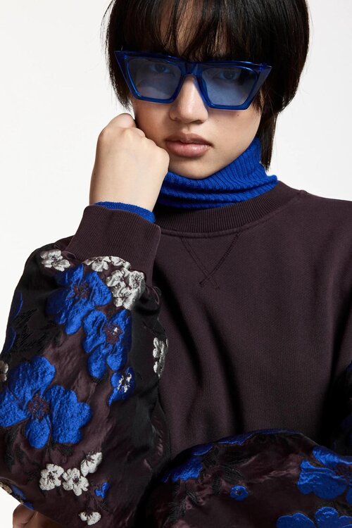 Essentiel Antwerp Sweatshirt mit Blumenprint bordo