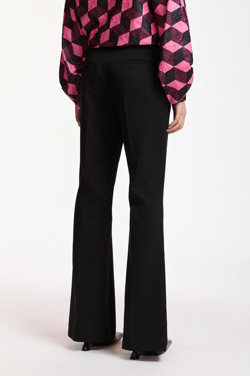 Essentiel Antwerp Hose mit Schlag Black