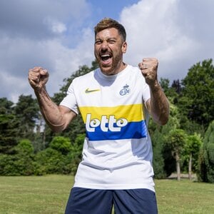Uitshirt 24-25