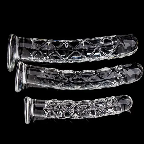 Glass Dildo - With unique structure - Medium 18 cm Glass Dildo - With unique structure - Medium 18 cm