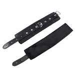 Ensemble de bondage BDSM avec menottes de cheville et menottes de main