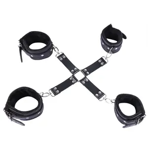 Set bondage BDSM con cavigliere e manette