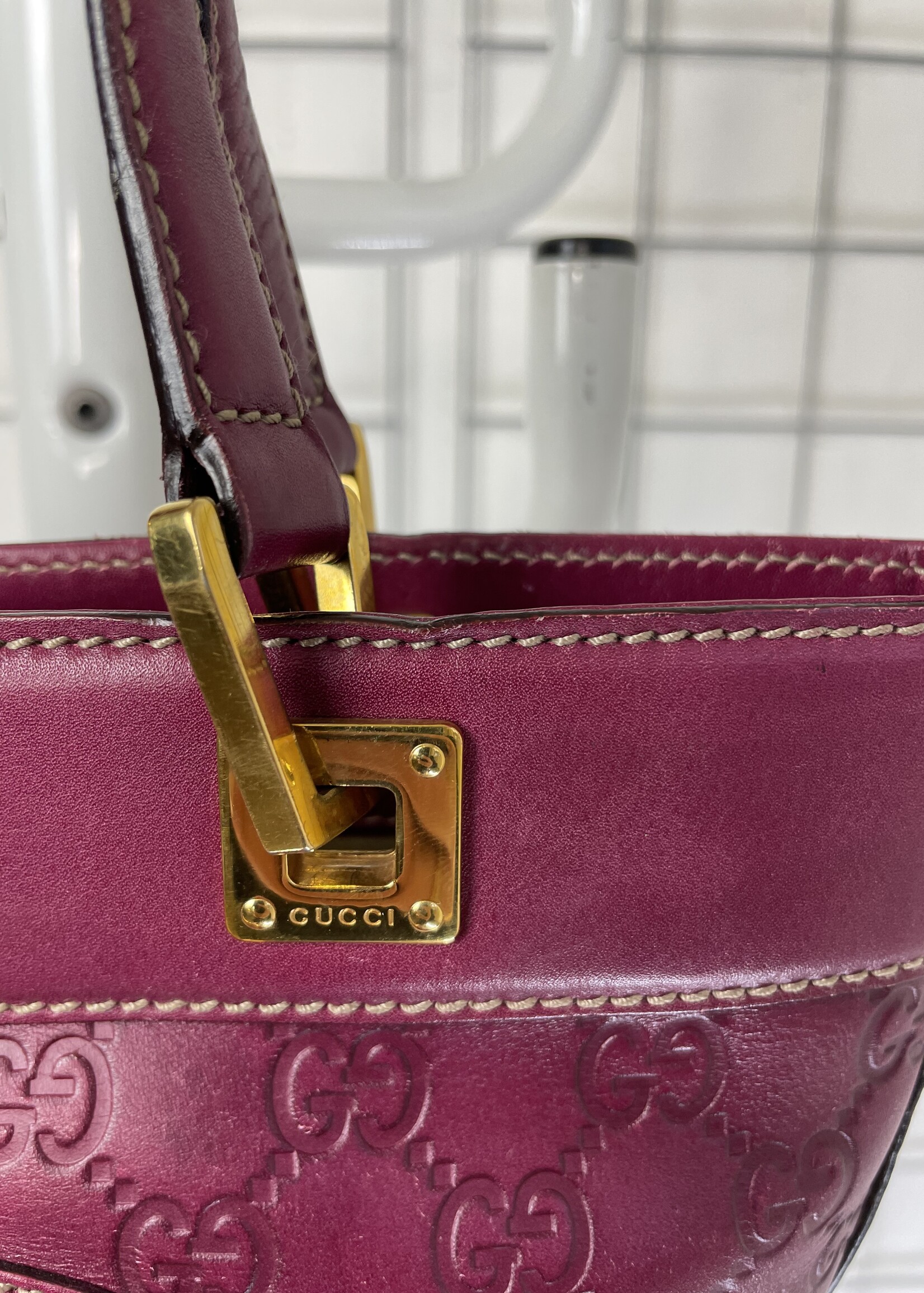 Gucci aubergine leather bucket bag