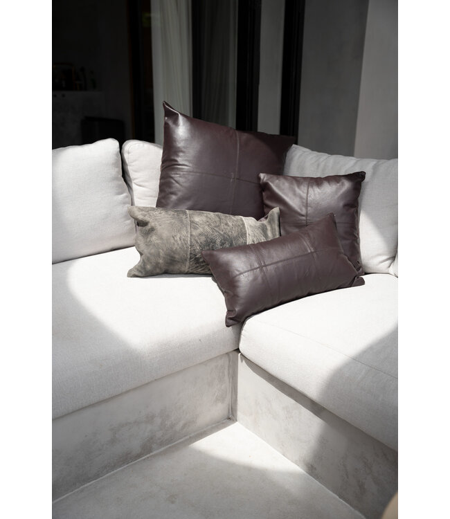 Bazar Bizar De Four Panel Leather Kussenhoes - Chocolade - 40x40